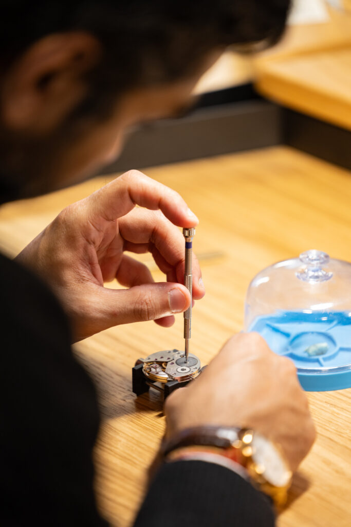 Watchmaking workshop at Initial shop as part of Watches and Wonders Geneva “In the City”, a citywide programme that brings the fair beyond Palexpo and into public spaces across Geneva. (KEYSTONE/Pierre Albouy)