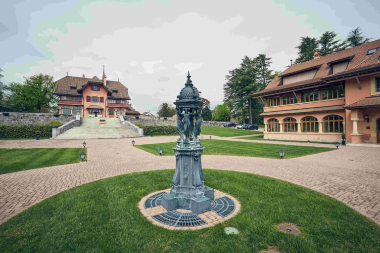 At its Manufacture in Genthod, Geneva, endearingly called Watchland, Franck Muller continues to master its craft and oversee the creation of its watches