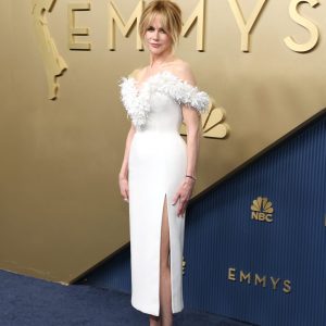 chanel_nicole-kidman-wore-chanel-at-the-chanel-at-the-78th-primetime-emmy-awards_3-LD